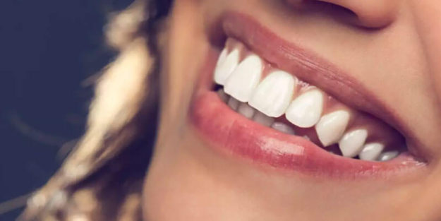 Tips to shine your teeth this Diwali